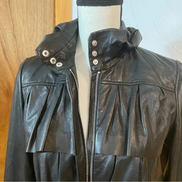 Diane Von Furstenberg Cupcake Tiered Ruffle Leather Bomber Jacket Sz-4 - Picture 9 of 9